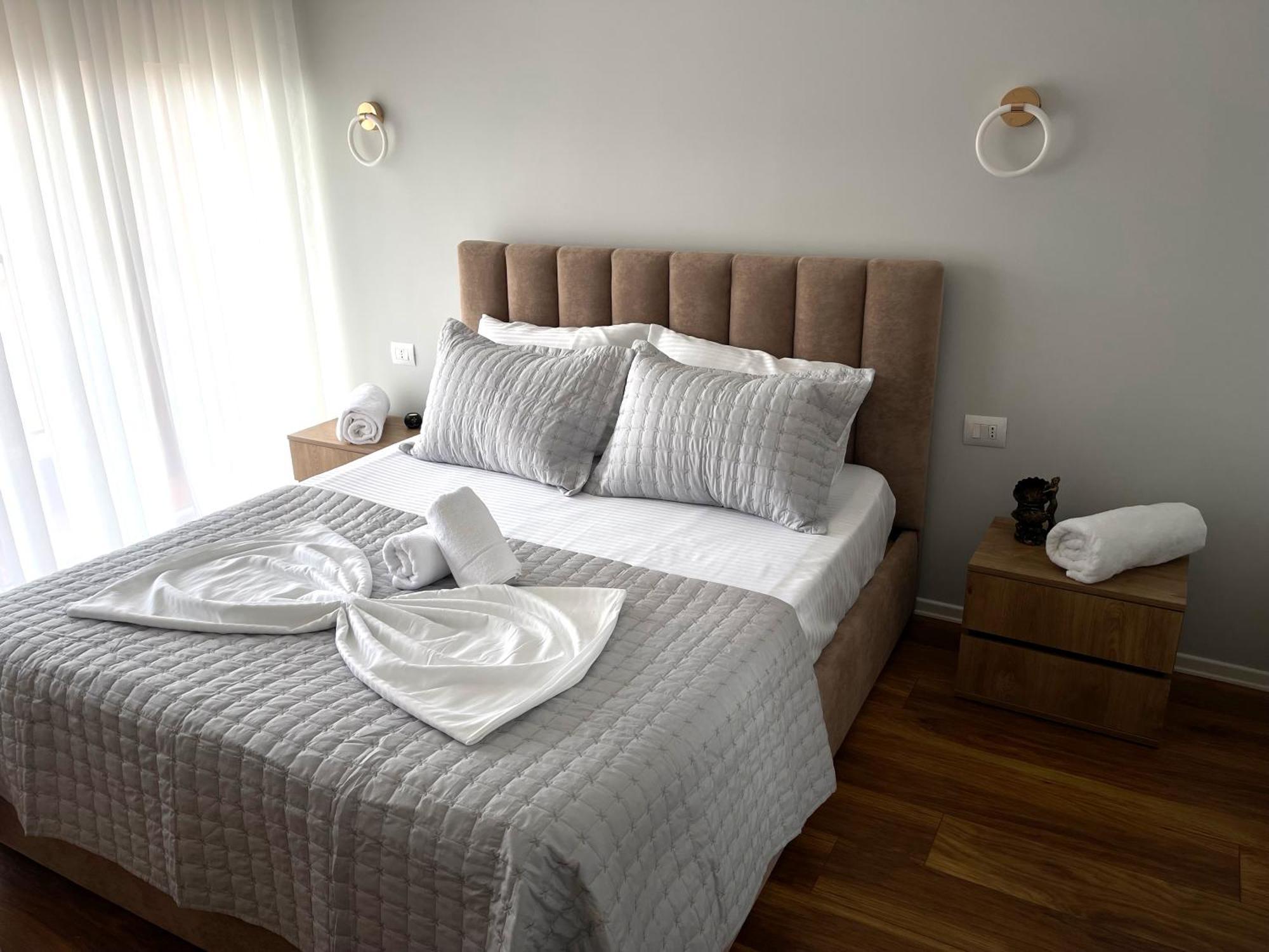 New Bazaar, Grand Apartment Tirana Exteriör bild